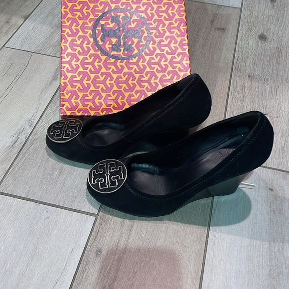 Tory Burch Sophie Wedge Split Suede - Picture 3 of 6